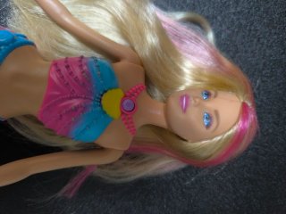Barbie Dreamtopia Sirena Luces de Arcoíris