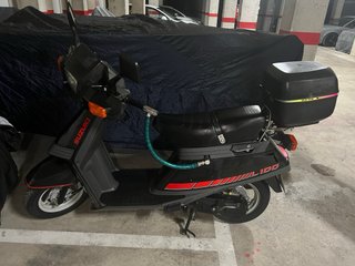 Suzuki Lido Scooter Negra
