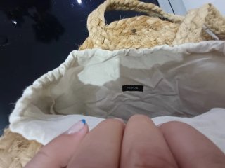 Bolso redondo de mimbre con flecos