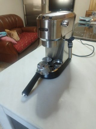 Macchina da caffè Delonghi per caffè macinato con schiumatoio