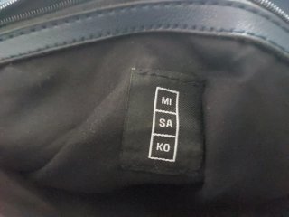 Bolso Misako Azul Perforado