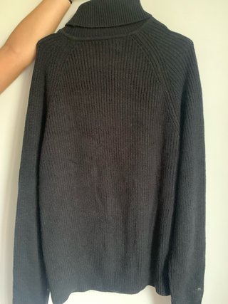 Jersey cuello alto negro