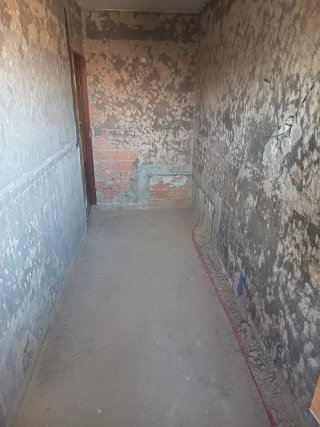 Albañil profesional autónomo
