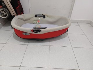 Carrito de bebé marca Bebe comfort.