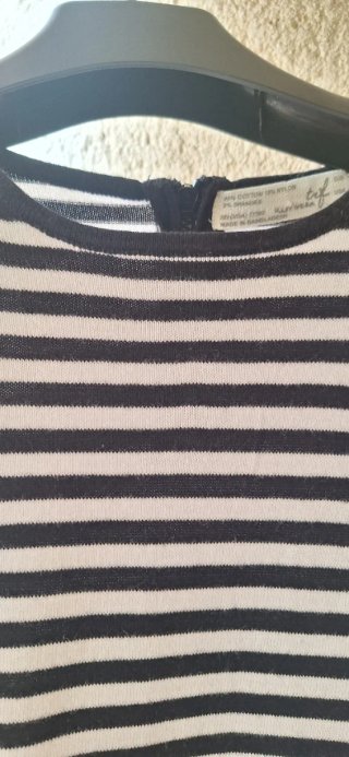 Vestido de rayas blanco y negro