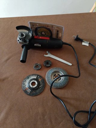 Amoladora Angular 500W HF-AG04-115T