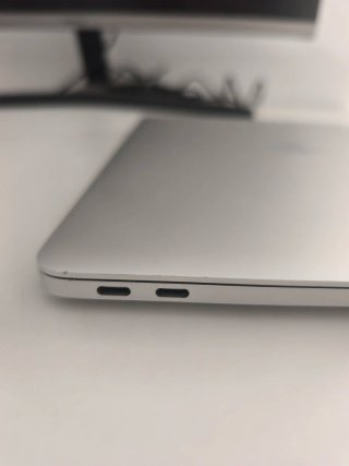 MacBook Pro 13 2017 8GB 256GB SSD