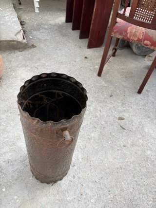 Paragüero antiguo de metal