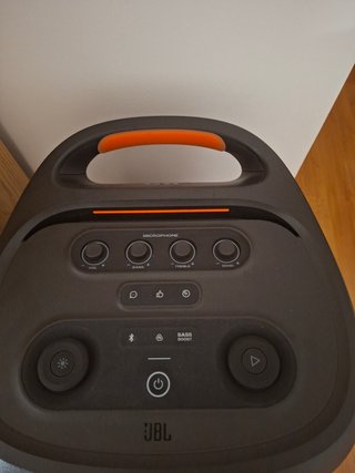 Alquilo JBL PartyBox 720 con o sin baterias.