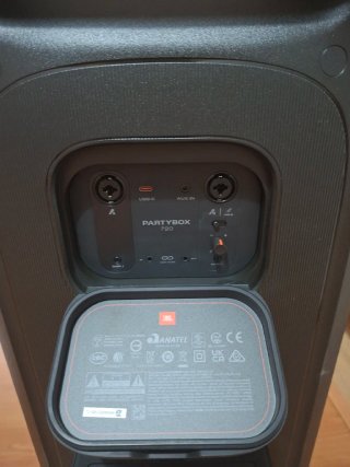Alquilo JBL PartyBox 720 con o sin baterias.
