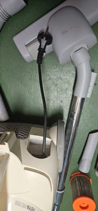 Aspirador Progress Cyclonic 1600W