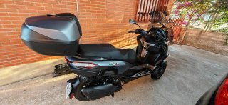 Piaggio MP3 530 gris también cambio