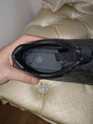 Zapatillas Louis Vuitton Negras y Doradas