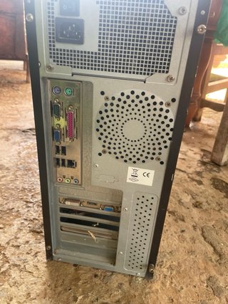 Torre de PC asus