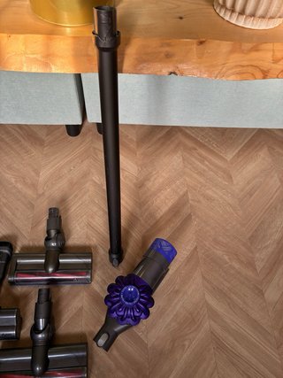 Aspirapolvere Dyson V6 Completo