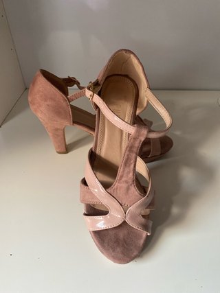 Zapatos tacón antelina y charol talla 36