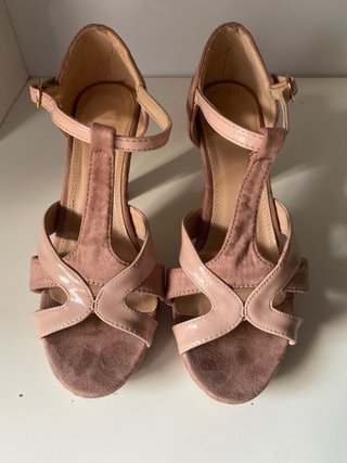 Zapatos tacón antelina y charol talla 36
