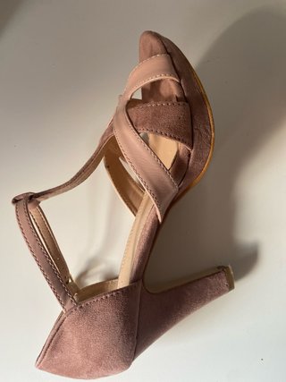 Zapatos tacón antelina y charol talla 36