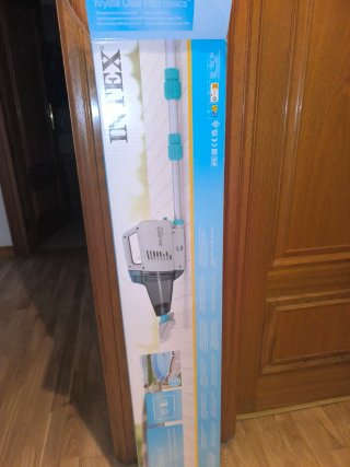 Limpia fondos a batería Intex ZR 200 y piscina