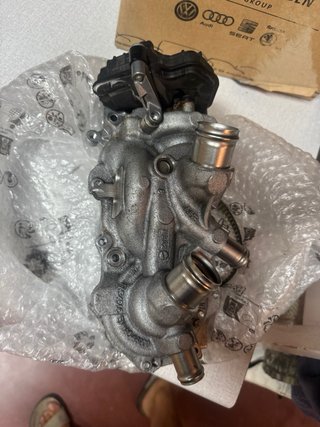 Bomba Agua Electrónica Seat Leon 2019
