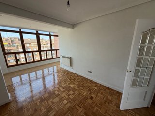 Vivienda reformada, lista para entrar a vivir.