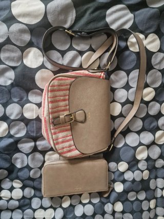 Bolso y monedero a juego beige