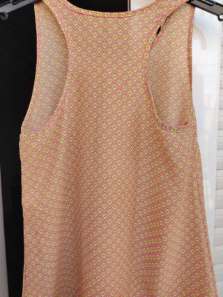 Top estampado naranja y blanco