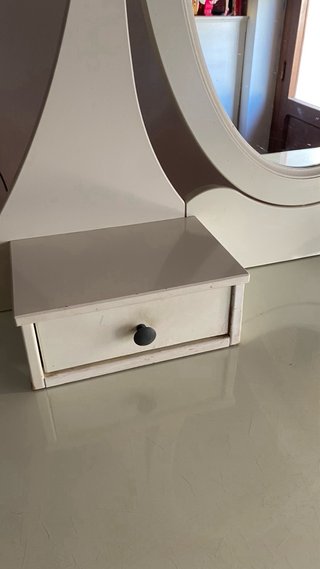 Tocador IKEA Blanco con Espejo Ovalado
