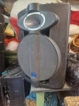 Pareja de altavoces activos  LEM Avalon AV15a