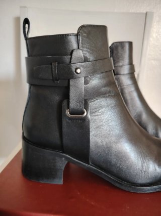 Botines piel negros Albano. Tacón 5 centímetros.