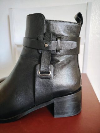 Botines piel negros Albano. Tacón 5 centímetros.