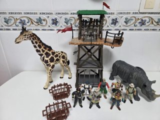 Lote Figuras Chap Mei Safari y Bomberos