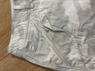 Bermudas vintage camuflaje gris y blanco