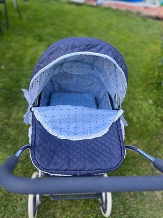 Carrito de muñecas clásico azul