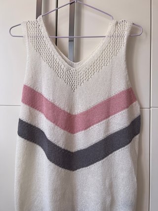 Top punto calado Shein rayas rosa y gris Talla L