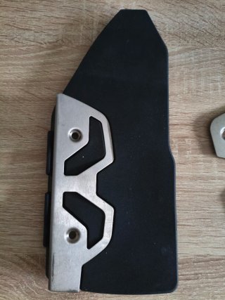 Chapas y goma suelo BMW C650 Sport Dcha.