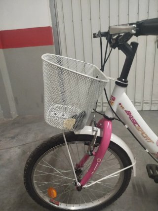 Bicicleta niña a estrenar precio negociable