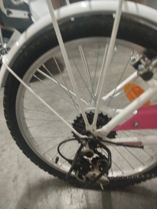 Bicicleta niña a estrenar precio negociable