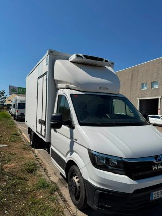 Camion con caja frigorifico