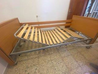 Cama Geriátrica Antares AD980M Manual Usuario
