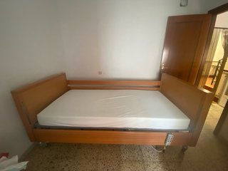 Cama Geriátrica Antares AD980M Manual Usuario