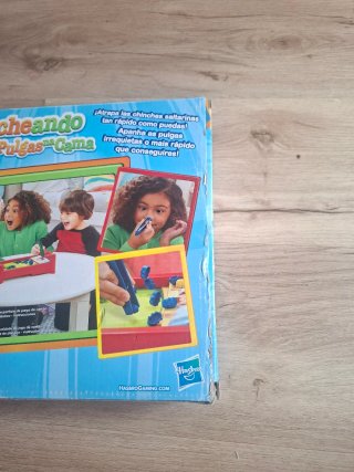 Juego Chincheando Pulgas en la Cama.