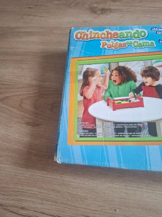 Juego Chincheando Pulgas en la Cama.