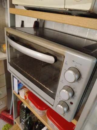 Microondas Daewoo y horno sobremesa.