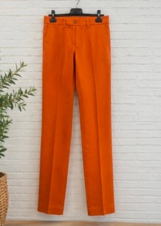 Pantalón naranja de vestir