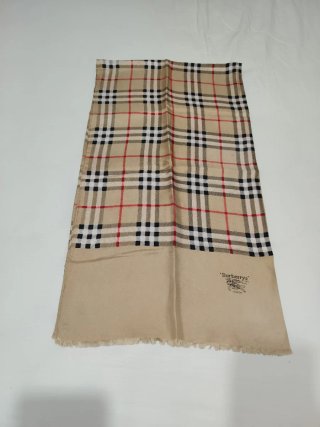 Foulard Burberry's Beige y Rojo