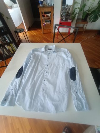 Camisa Massimo Dutti azul con hombreras