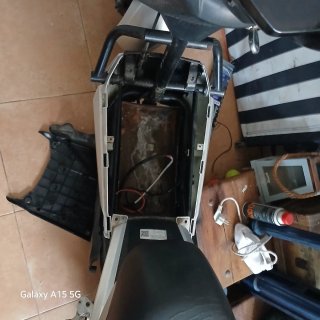 Moto Eléctrica Scooter Plata y Negra