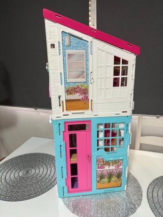 Casa Barbie con muñecos