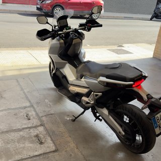 Honda X-ADV Adventure Moto